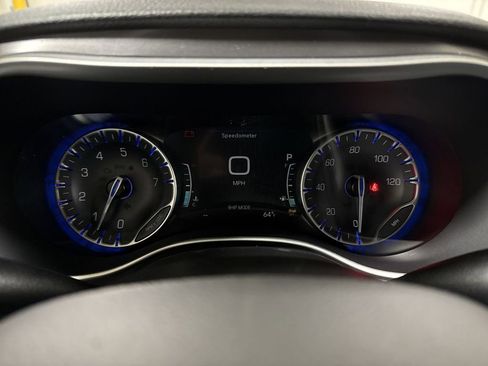 New 2026 Chrysler Pacifica Select image 12