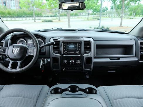 Used 2018 RAM 2500 Tradesman w/ Chrome Appearance Group AWD/4WD image 41