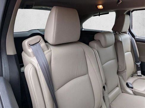 Used 2018 Honda Odyssey Elite image 17