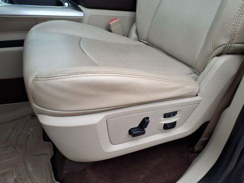 Used 2016 RAM 1500 Laramie w/ Convenience Group image 18