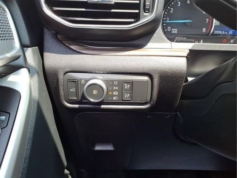 Used 2021 Ford Explorer Limited w/ Equipment Group 301A AWD/4WD image 15