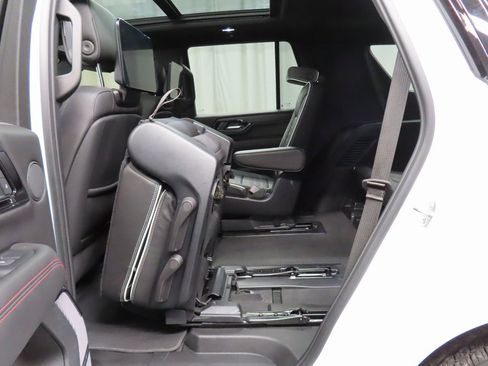 Used 2025 GMC Yukon AT4 Ultimate image 52