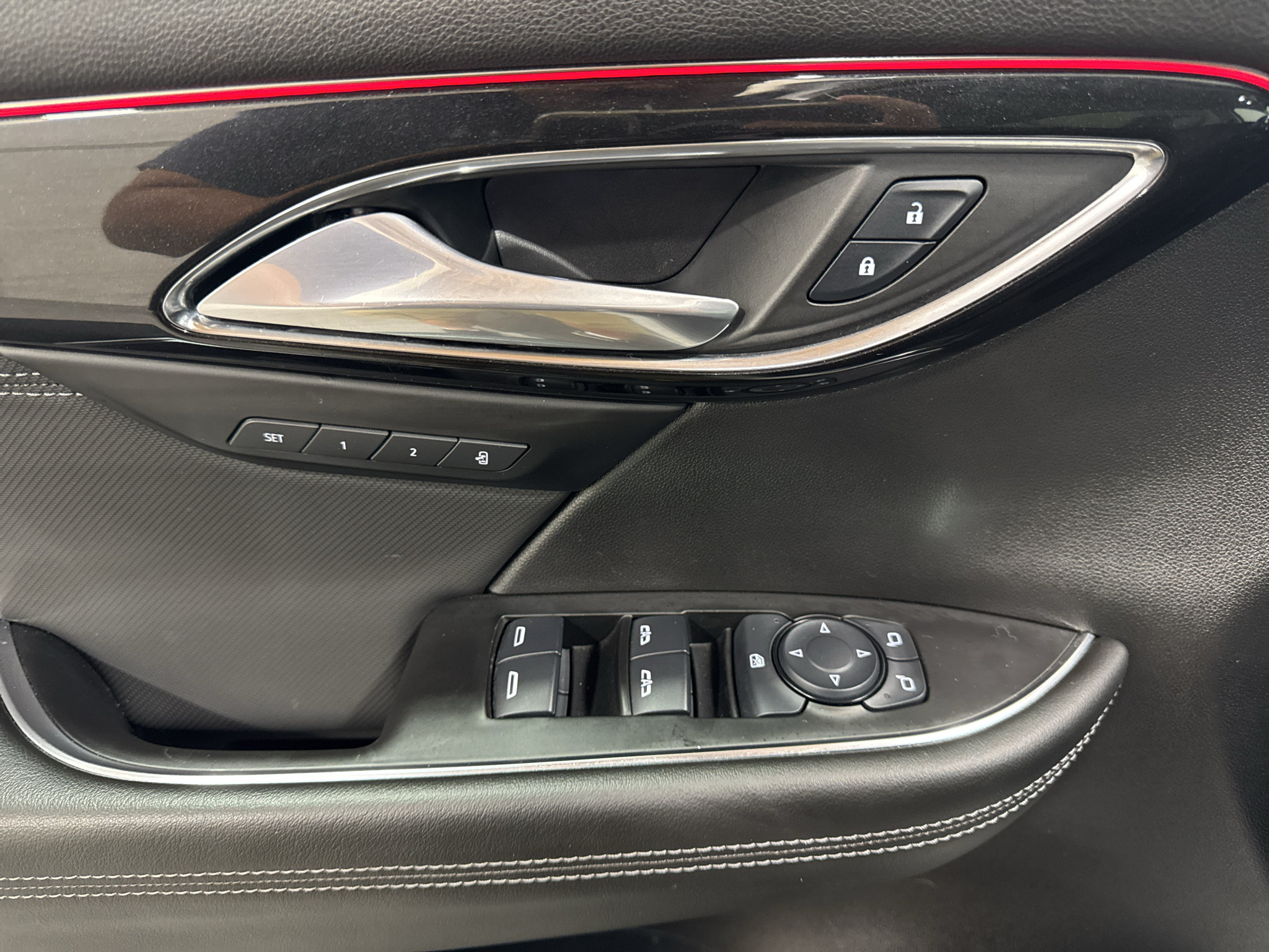 Certified 2024 Buick Envision Preferred AWD/4WD image 25