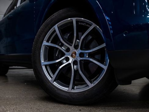 Certified 2025 Porsche Cayenne Coupe image 14