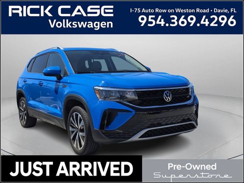 Certified 2023 Volkswagen Taos SE w/ Panoramic Sunroof Package image 1
