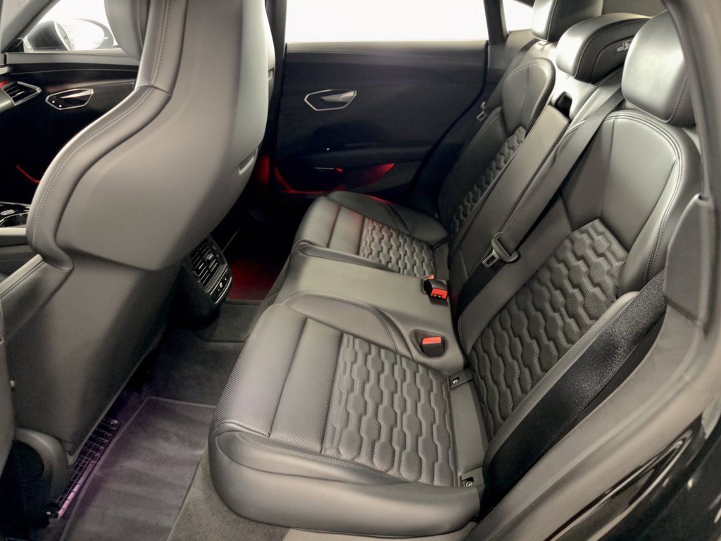 Certified 2024 Audi e-tron GT Premium Plus AWD/4WD image 25