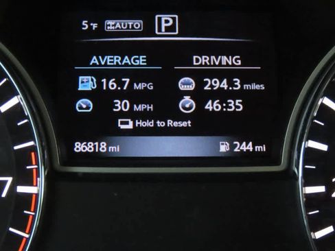 Used 2016 Nissan Pathfinder SV image 25