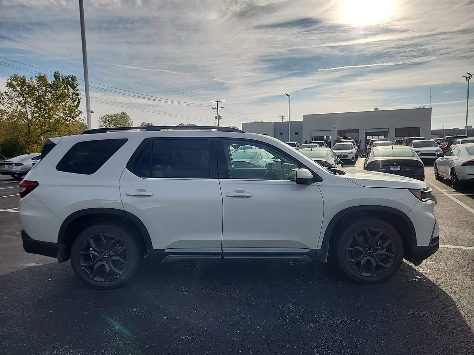 Used 2024 Honda Pilot Touring image 6