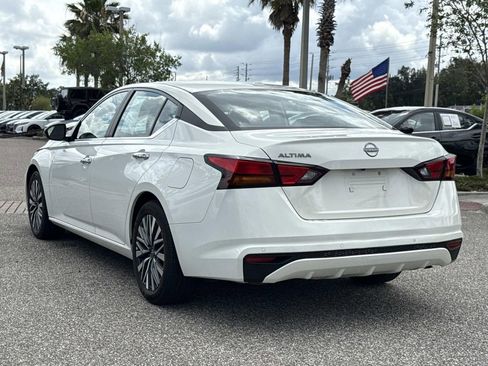 Used 2025 Nissan Altima 2.5 SV FWD image 6