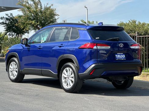Used 2022 Toyota Corolla Cross LE image 6
