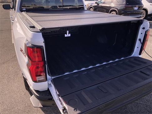 Used 2025 Chevrolet Colorado Z71 w/ Z71 Convenience Package 2 image 29