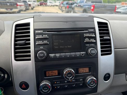 Used 2014 Nissan Frontier SV w/ SV Value Truck Package AWD/4WD image 30
