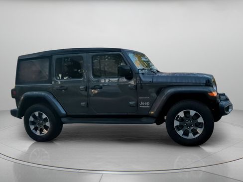 Used 2022 Jeep Wrangler Unlimited Sahara AWD/4WD image 34