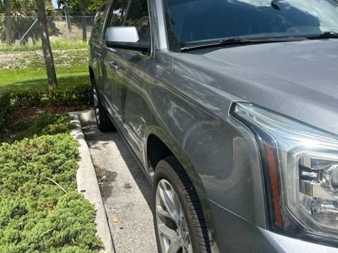 Used 2019 GMC Yukon XL Denali w/ Denali Ultimate Package AWD/4WD image 3