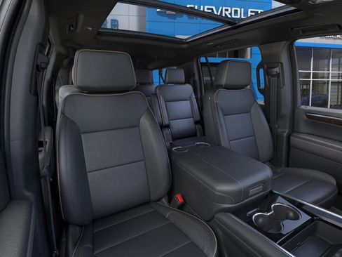 New 2026 Chevrolet Suburban Premier image 40