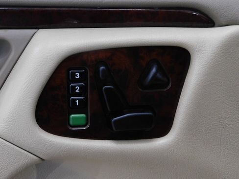 Used 1999 Mercedes-Benz E 320 4MATIC Sedan image 24