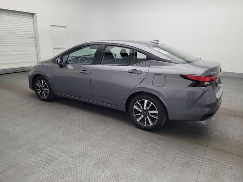 Used 2025 Nissan Versa SV image 3