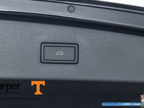 Used 2023 Volkswagen Tiguan SE image 30