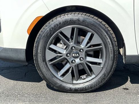 Used 2021 Kia Soul S FWD image 9