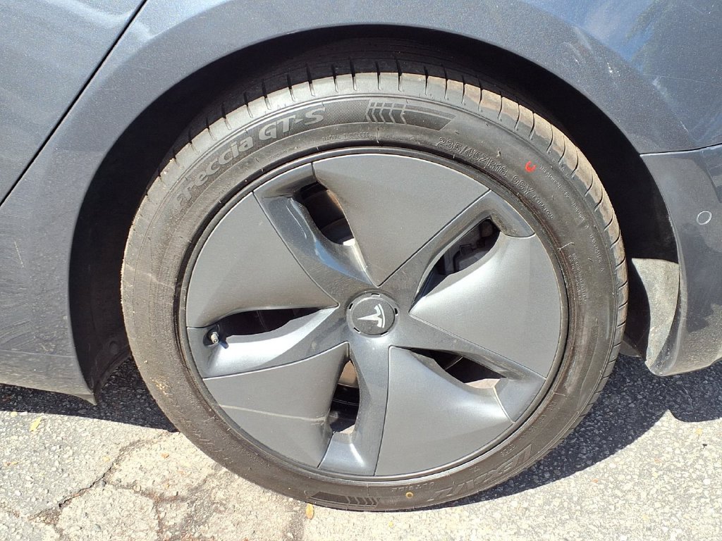 Used 2020 Tesla Model 3 Long Range AWD/4WD image 18