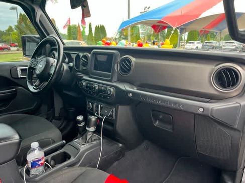 Used 2020 Jeep Wrangler Sport AWD/4WD image 6
