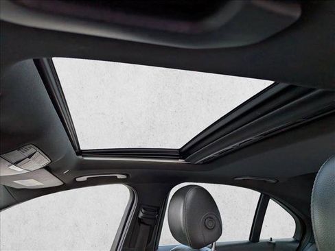 Used 2019 Mercedes-Benz C 300 Sedan image 16