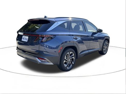 Certified 2025 Hyundai Tucson Limited image 3