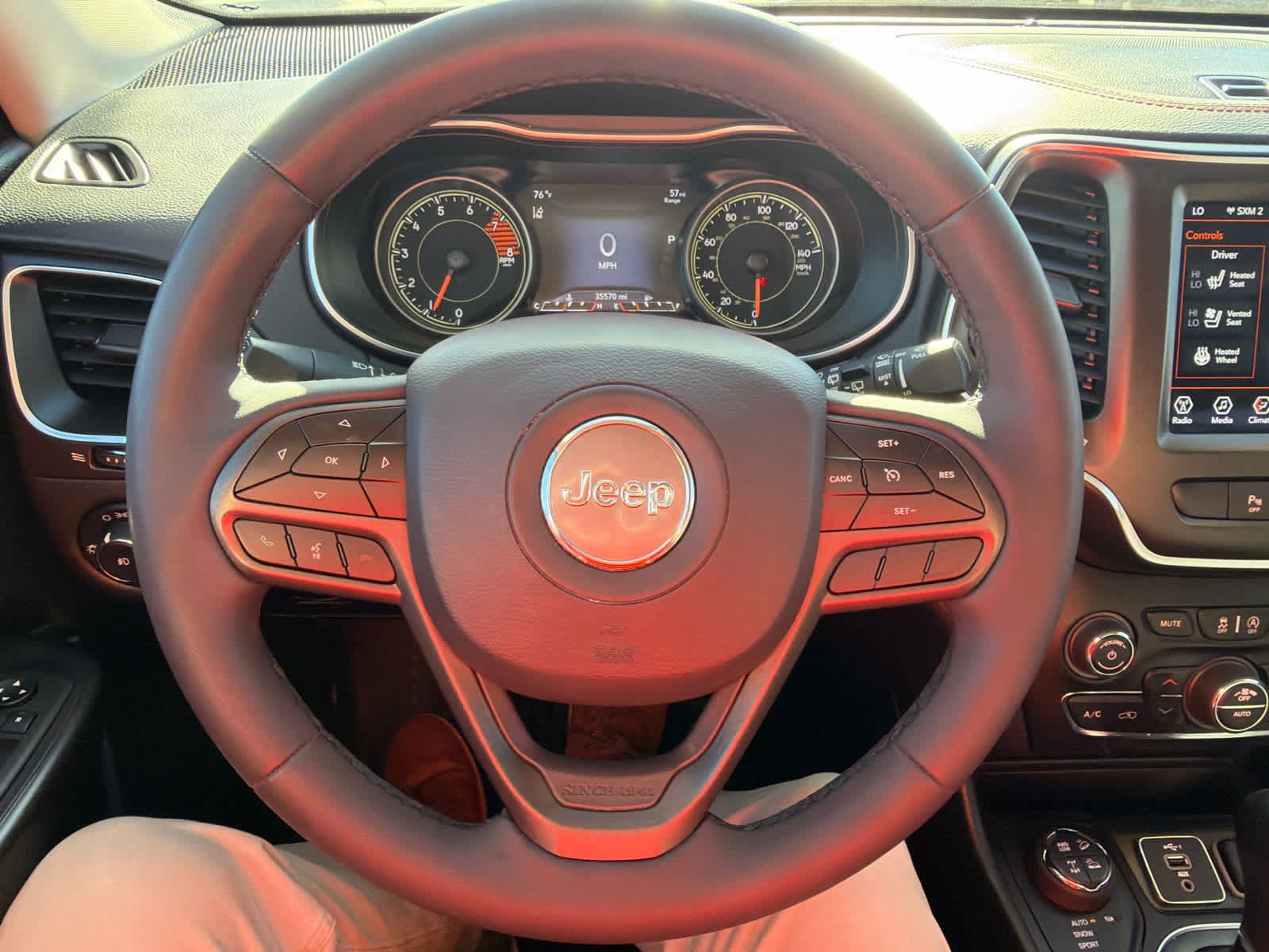 Used 2022 Jeep Cherokee Trailhawk w/ Premium Leather Package AWD/4WD image 36