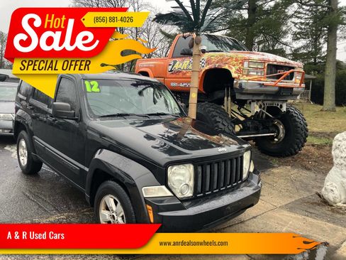 Used 2012 Jeep Liberty Sport image 1