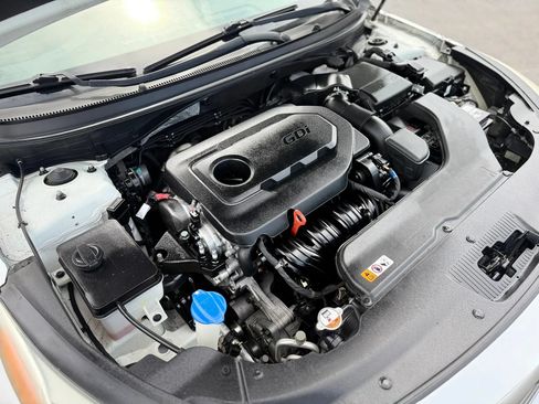 Used 2017 Hyundai Sonata SE FWD image 34