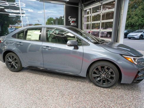 New 2026 Toyota Corolla SE w/ SE Premium Package image 5
