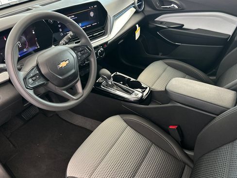 New 2026 Chevrolet Trax LT FWD image 10