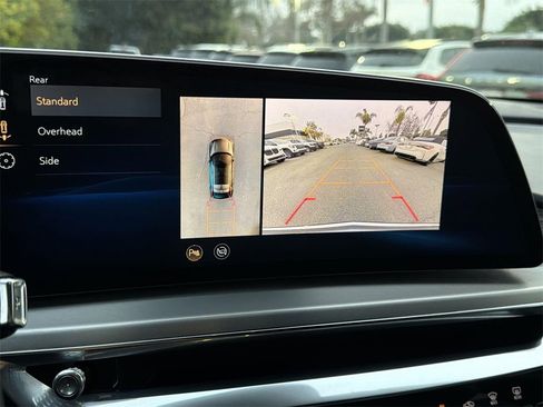 Used 2023 Cadillac Lyriq 2WD image 15