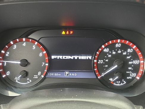 Used 2022 Nissan Frontier Pro-X image 18