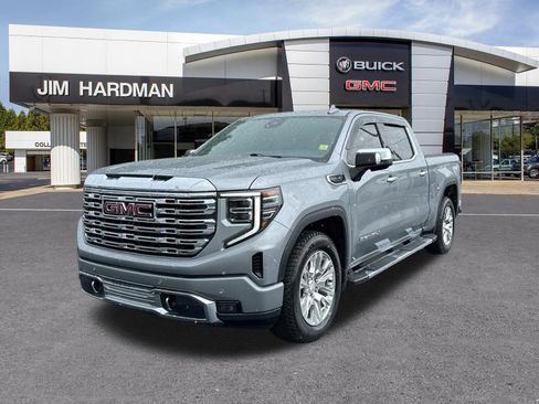 Used 2023 GMC Sierra 1500 Denali w/ Technology Package AWD/4WD image 3
