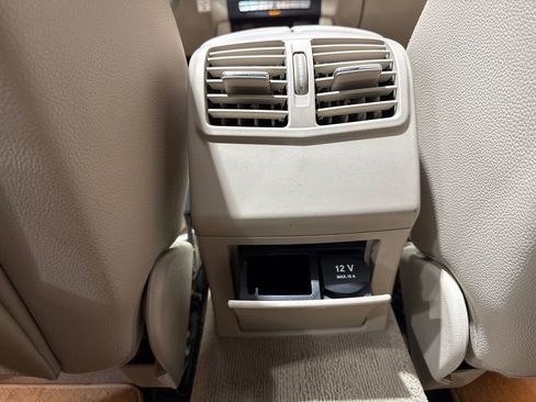 Used 2014 Mercedes-Benz E 350 4MATIC image 93