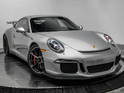 Used 2015 Porsche 911 GT3 RWD image 25
