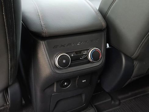 Used 2025 Ford Explorer Active w/ Active Comfort Package image 29