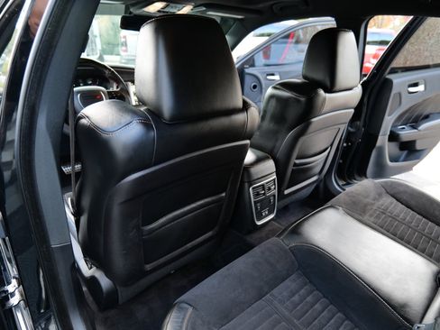 Used 2018 Dodge Charger R/T image 49