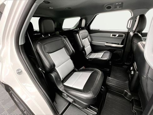 Used 2023 Ford Explorer XLT w/ Equipment Group 202A image 27