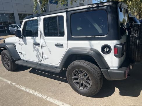 Used 2025 Jeep Wrangler Sport S image 3