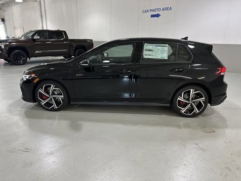 New 2025 Volkswagen GTI SE image 5