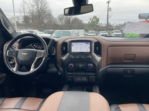 Used 2023 Chevrolet Silverado 3500 High Country w/ Safety Package II image 3
