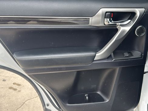 Used 2023 Lexus GX 460 Premium image 25