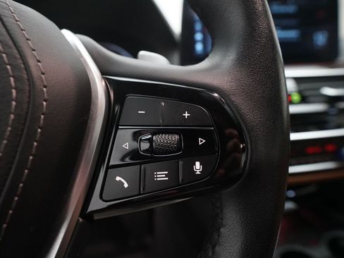 Used 2021 BMW 530i xDrive w/ Convenience Package image 19