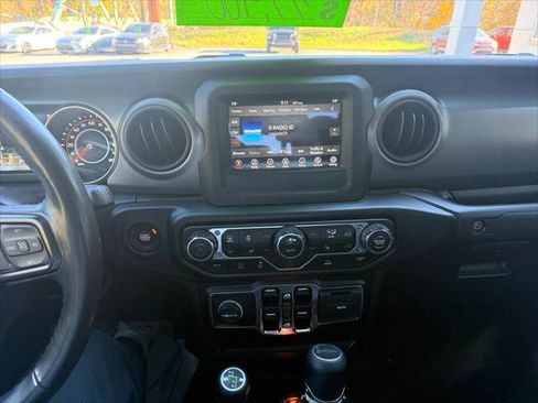 Certified 2022 Jeep Gladiator Sport image 22