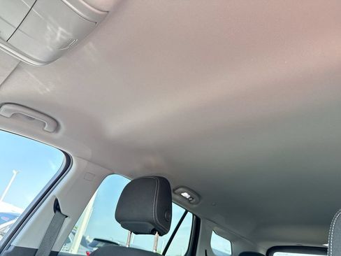 Used 2024 GMC Terrain SLE w/ Driver Convenience Package FWD image 22