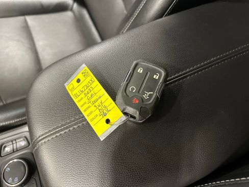 Used 2023 GMC Terrain SLT AWD/4WD image 31