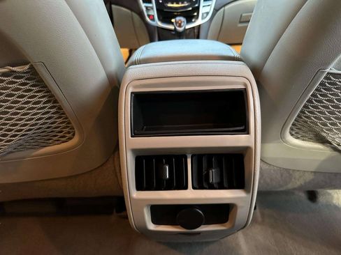 Used 2014 Cadillac SRX Luxury w/ Driver Awareness Package AWD/4WD image 24