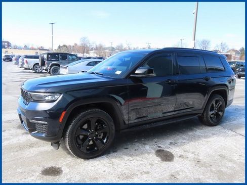 Certified 2023 Jeep Grand Cherokee L Limited w/ Luxury Tech Group II image 3